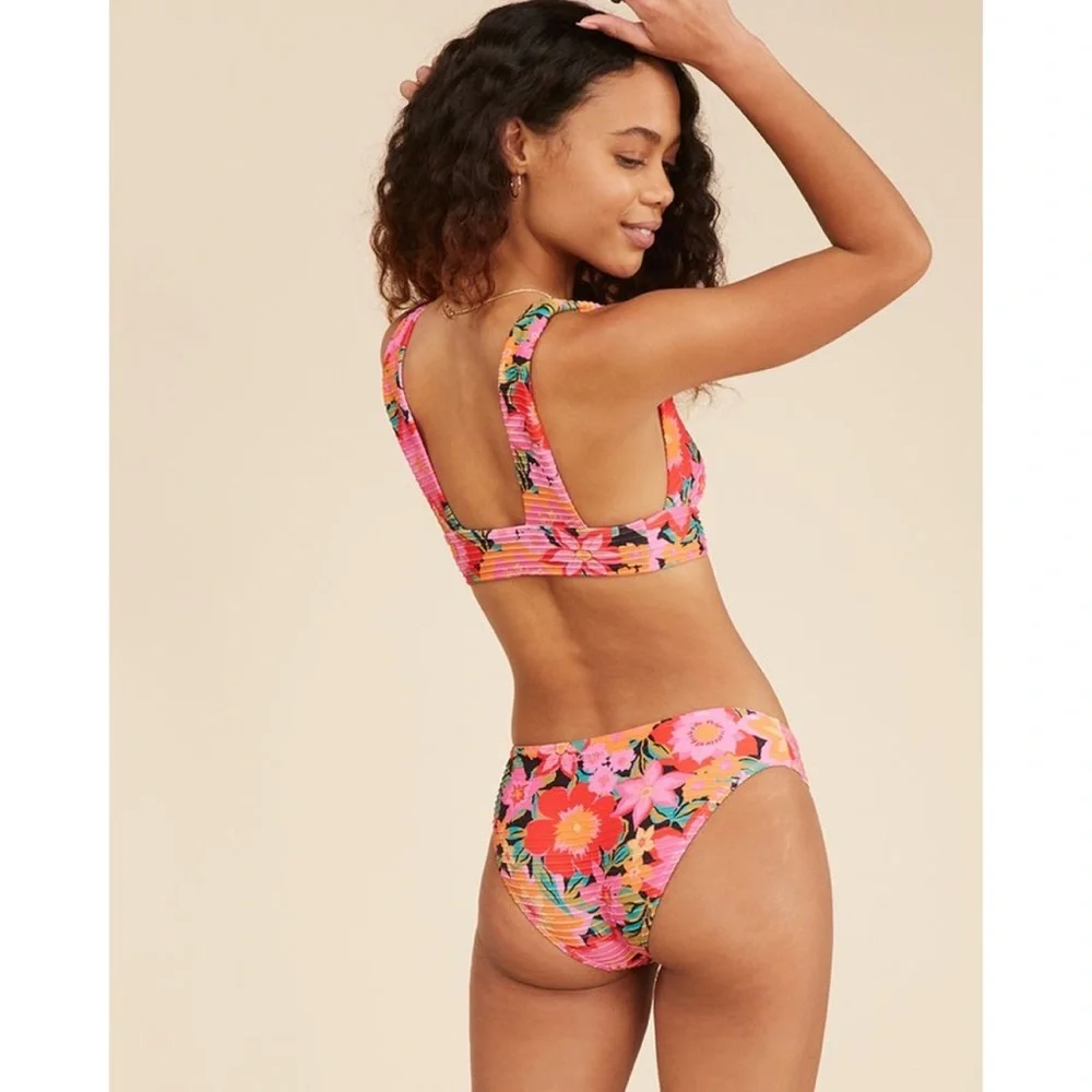 Billabong 🌼 Floral Bikini